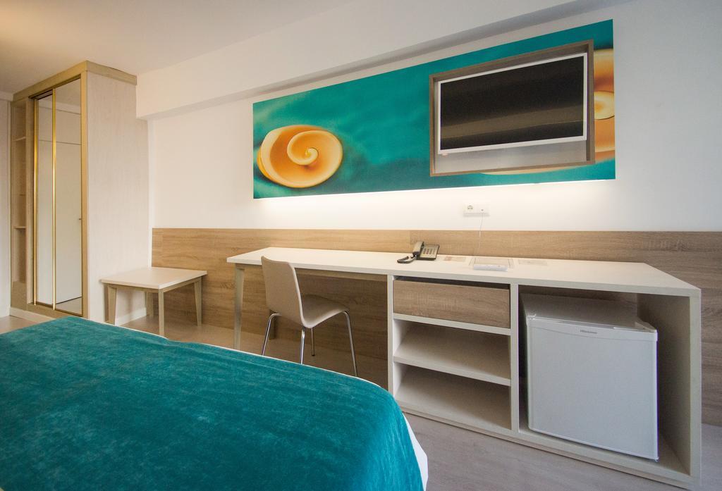 Doppel-/Zweibettzimmer mit Meerblick